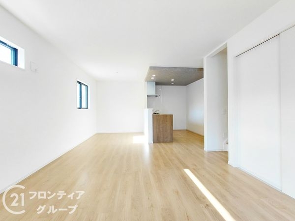 尼崎市武庫町３丁目　新築一戸建て　２期　１号棟