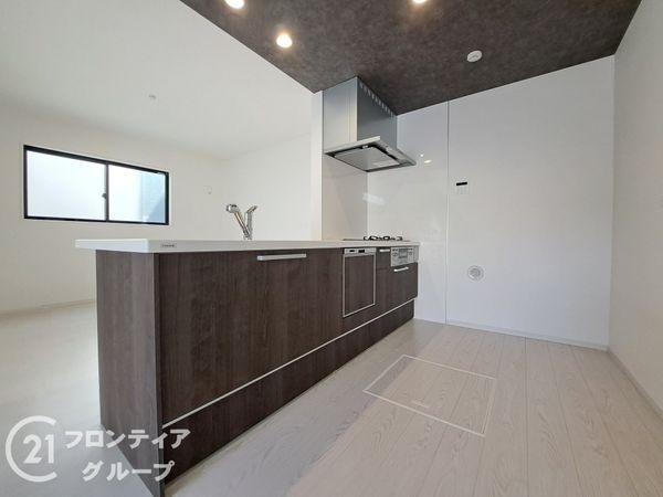 尼崎市武庫町３丁目　新築一戸建て　２期　２号棟