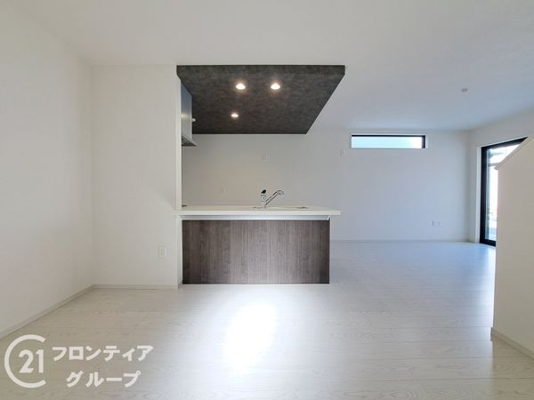 尼崎市武庫町３丁目　新築一戸建て　２期　２号棟