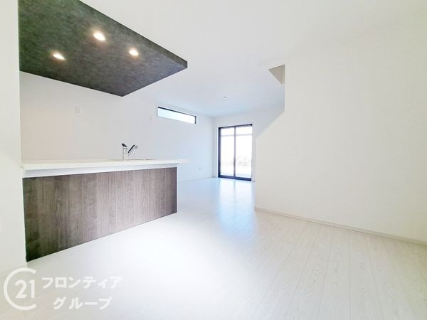 尼崎市武庫町３丁目　新築一戸建て　２期　２号棟