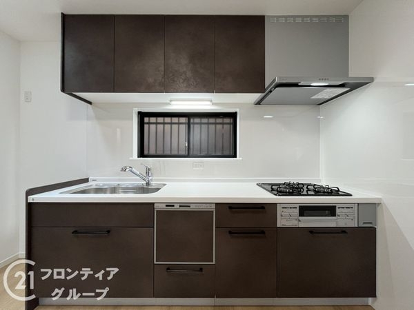 西宮市今津社前町　中古一戸建て