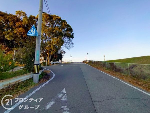 尼崎市東園田町１丁目　新築一戸建て　3期　２号棟