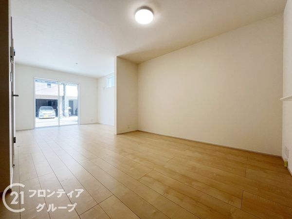 尼崎市常松１丁目　新築一戸建て　３期　４号棟