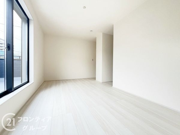 尼崎市常松１丁目　新築一戸建て　３期　２号棟