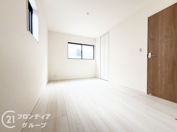 尼崎市常松１丁目　新築一戸建て　３期　２号棟