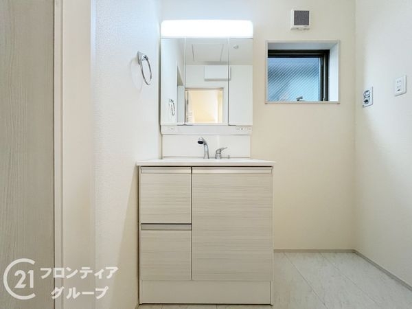 尼崎市常松１丁目　新築一戸建て　３期　１号棟