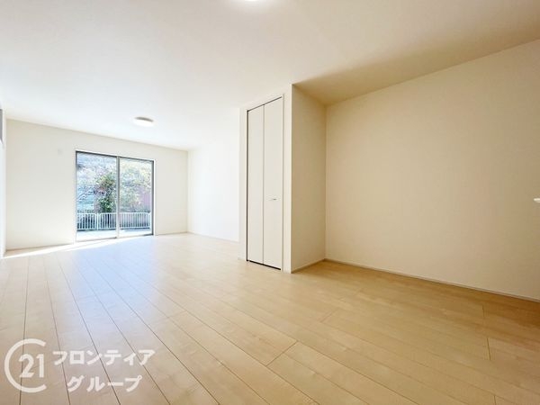 尼崎市常松１丁目　新築一戸建て　３期　１号棟