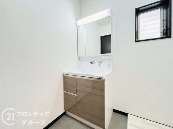 西宮市苦楽園四番町の中古一戸建て