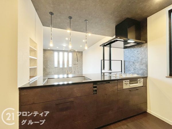伊丹市南野２丁目　新築一戸建て
