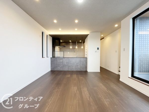 伊丹市南野２丁目　新築一戸建て