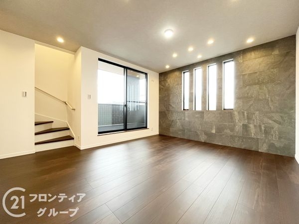 伊丹市南野２丁目　新築一戸建て