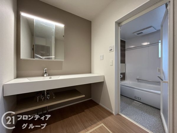 尼崎市塚口町５丁目　新築一戸建て　１期　１号棟