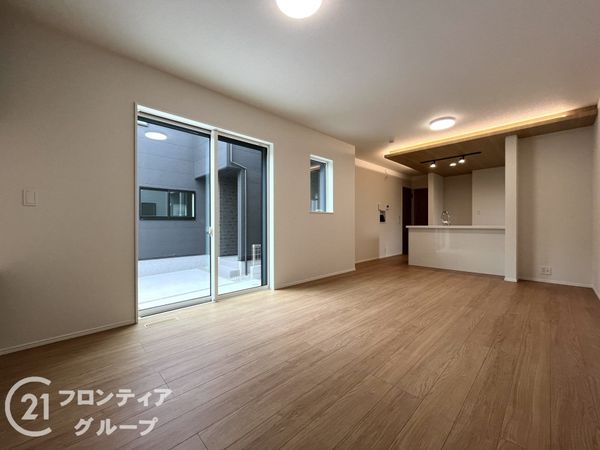 尼崎市塚口町５丁目　新築一戸建て　１期　１号棟