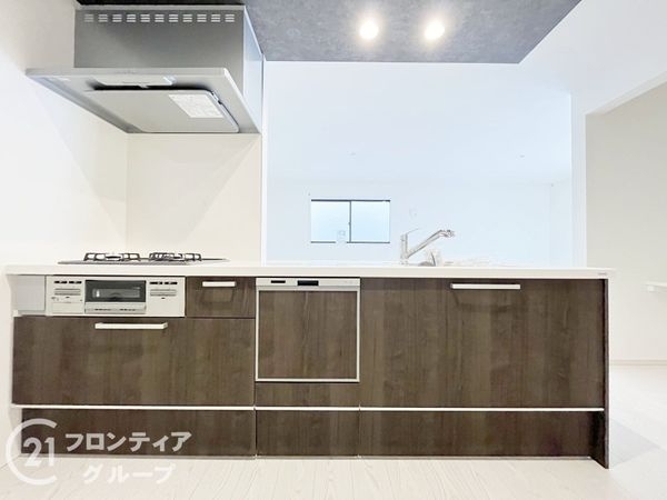 西宮市浜甲子園１丁目　新築一戸建て　１期　３号棟