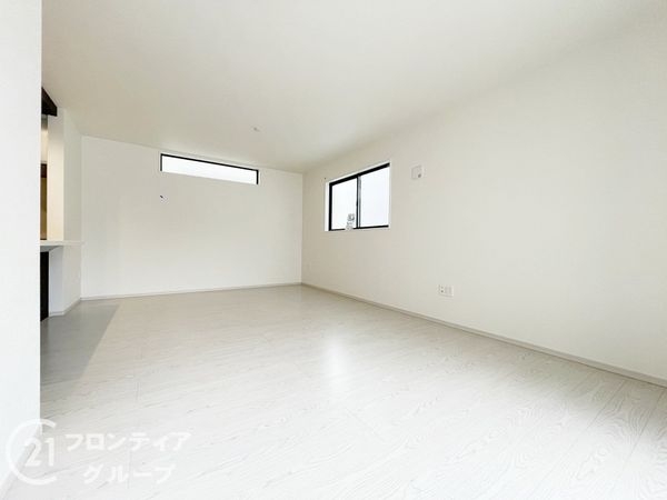 西宮市浜甲子園１丁目　新築一戸建て　１期　３号棟