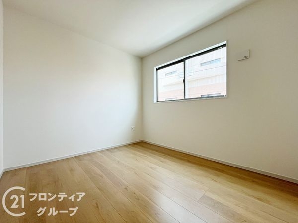 伊丹市荻野３丁目　新築一戸建て　２期　全１区画