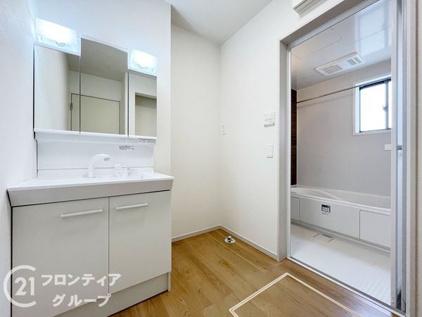 伊丹市荻野３丁目　新築一戸建て　２期　全１区画