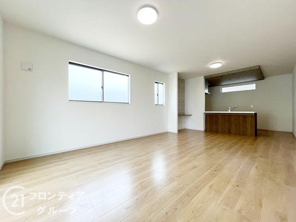 伊丹市荻野３丁目　新築一戸建て　２期　全１区画
