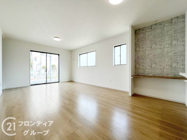 伊丹市荻野３丁目　新築一戸建て　２期　全１区画