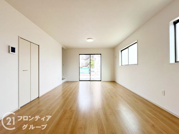 伊丹市荻野３丁目　新築一戸建て　２期　全１区画