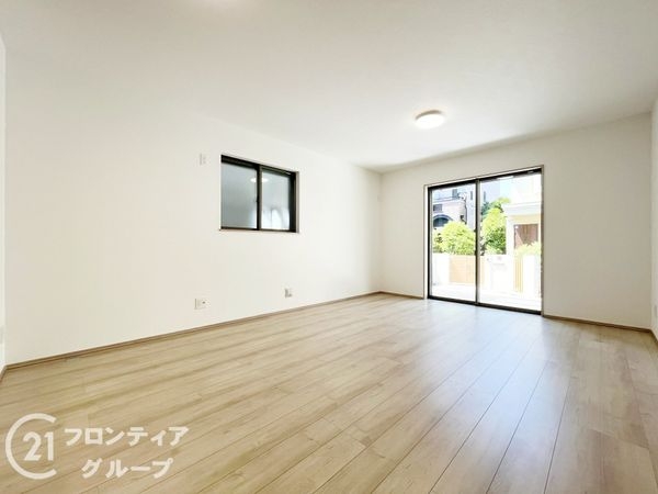 尼崎市西難波町４丁目　新築一戸建て　A号棟
