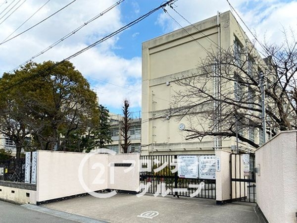 尼崎市瓦宮２丁目の中古一戸建て(尼崎市立小園小学校)