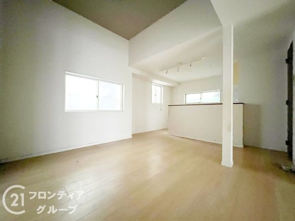 尼崎市瓦宮２丁目の中古一戸建て