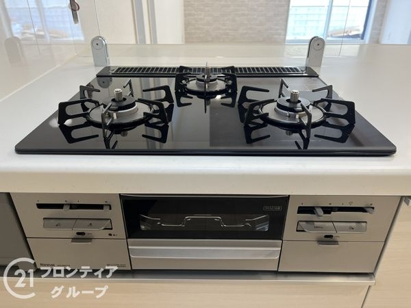 西宮市浜甲子園２丁目　新築一戸建て　１号棟