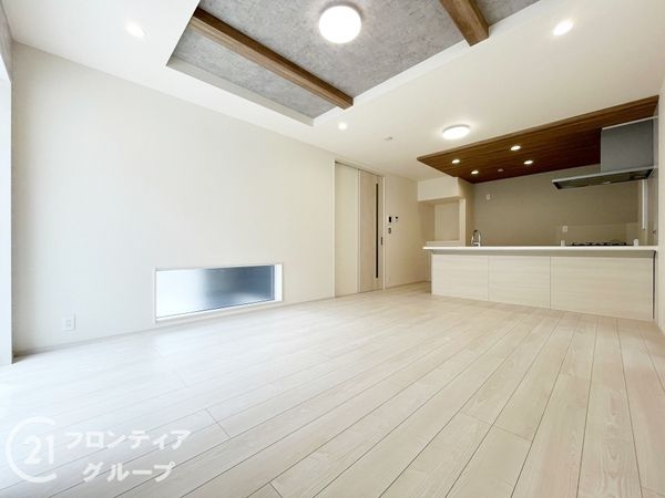 西宮市浜甲子園２丁目　新築一戸建て　１号棟