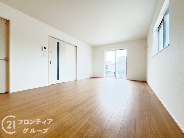 伊丹市堀池２丁目　新築一戸建て　第１3　全２区画　１号棟