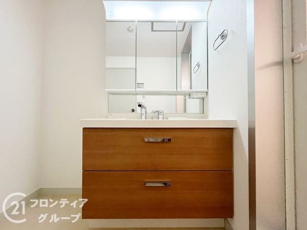 ロイヤルヴィラ苦楽園２号棟　中古マンション