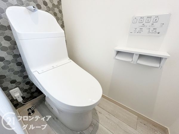 西宮市小松南町２丁目の中古一戸建て