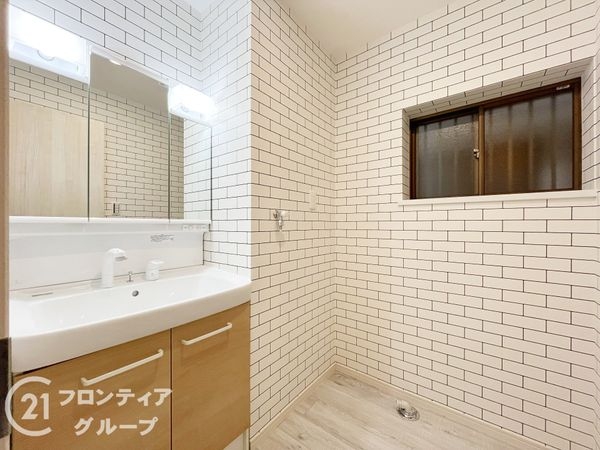 西宮市小松南町２丁目の中古一戸建て