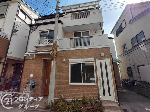 西宮市里中町２丁目　中古一戸建て