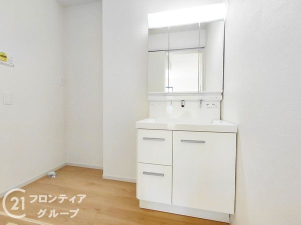 尼崎市武庫町３丁目　新築一戸建て　２期　１号棟