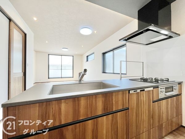 西宮市上之町　新築一戸建て　全１区画