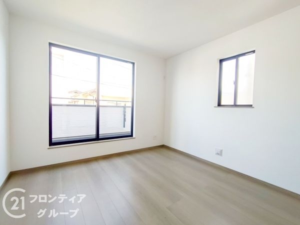 伊丹市昆陽泉町４丁目　新築一戸建て　全２区画　B号棟