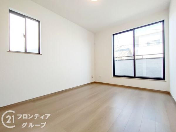 伊丹市昆陽泉町４丁目　新築一戸建て　全２区画　B号棟
