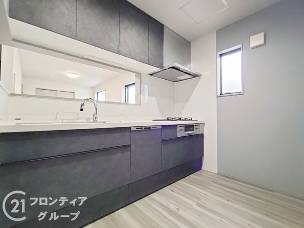 尼崎市武庫川町２丁目　新築一戸建て