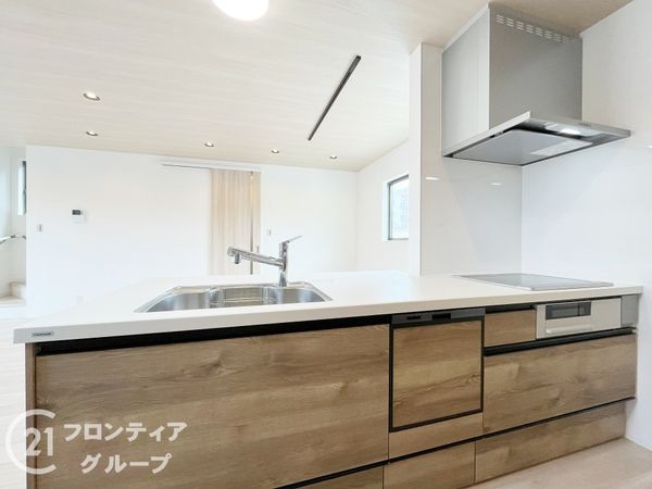 伊丹市松ケ丘１丁目　新築一戸建て