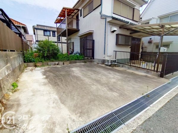 伊丹市松ケ丘２丁目　中古一戸建て