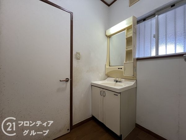 川西市鼓が滝２丁目の中古一戸建て