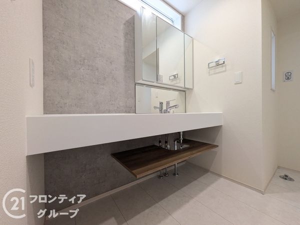 西宮市東鳴尾町２丁目　新築一戸建て　全１区画