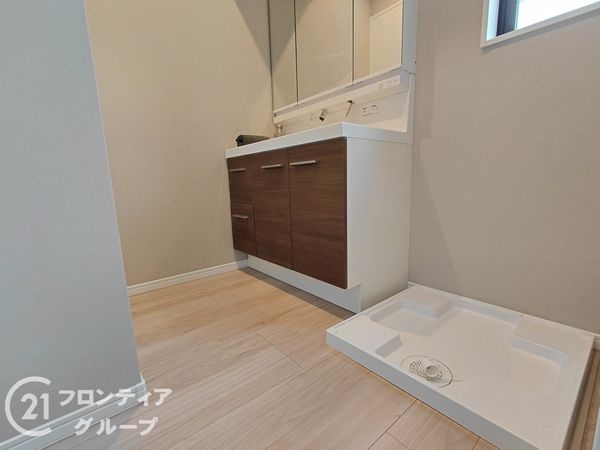 西宮市今津久寿川町　新築一戸建て