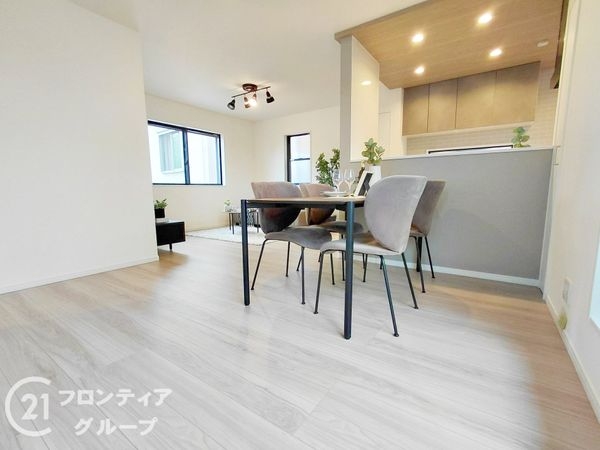 西宮市今津久寿川町　新築一戸建て