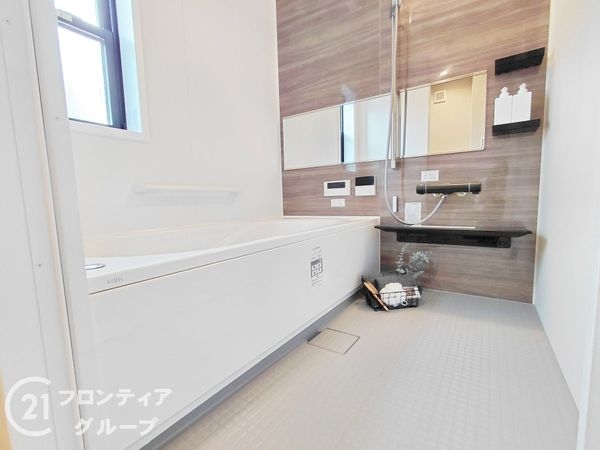 西宮市今津久寿川町　新築一戸建て