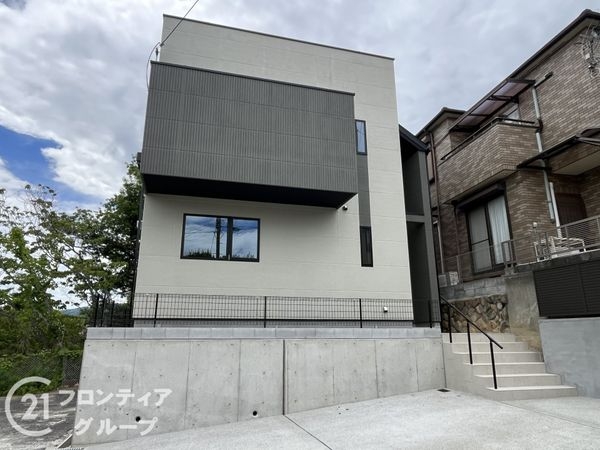西宮市五月ケ丘　新築一戸建て
