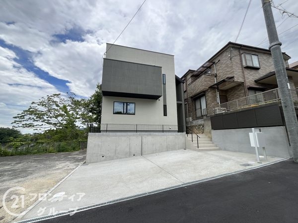 西宮市五月ケ丘　新築一戸建て