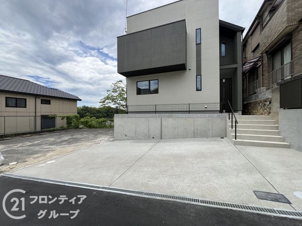 西宮市五月ケ丘　新築一戸建て