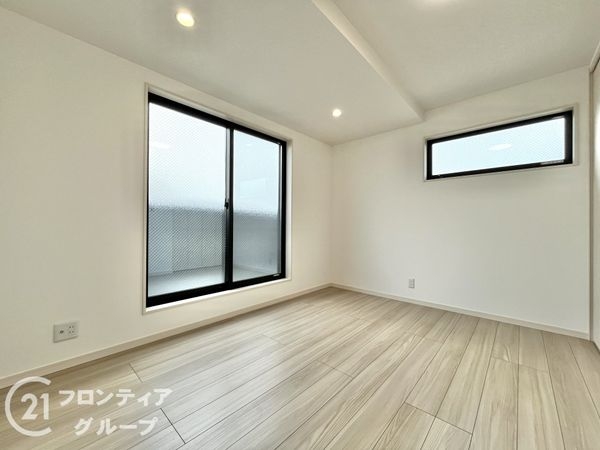 尼崎市稲葉荘１丁目　新築一戸建て　全１区画